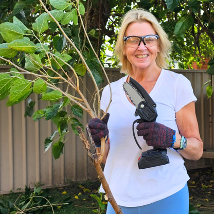 Mini motosierra eléctrica de mano recargable